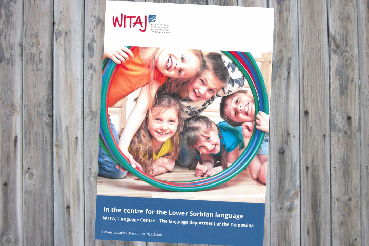 Imagebroschüre des WITAJ-Sprachzentrums Cottbus nun auch in englischer Sprache
